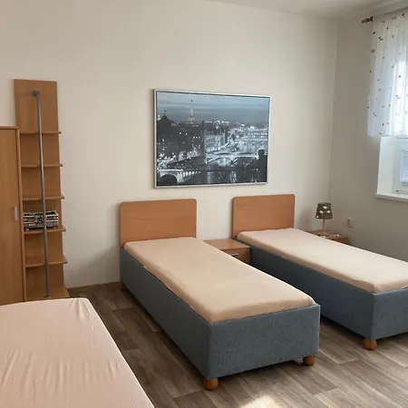 Apartmanovy V Priemyselnej Zone Apartmán Vranov nad Toplou